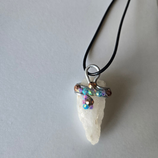 Crystal quartz pendant