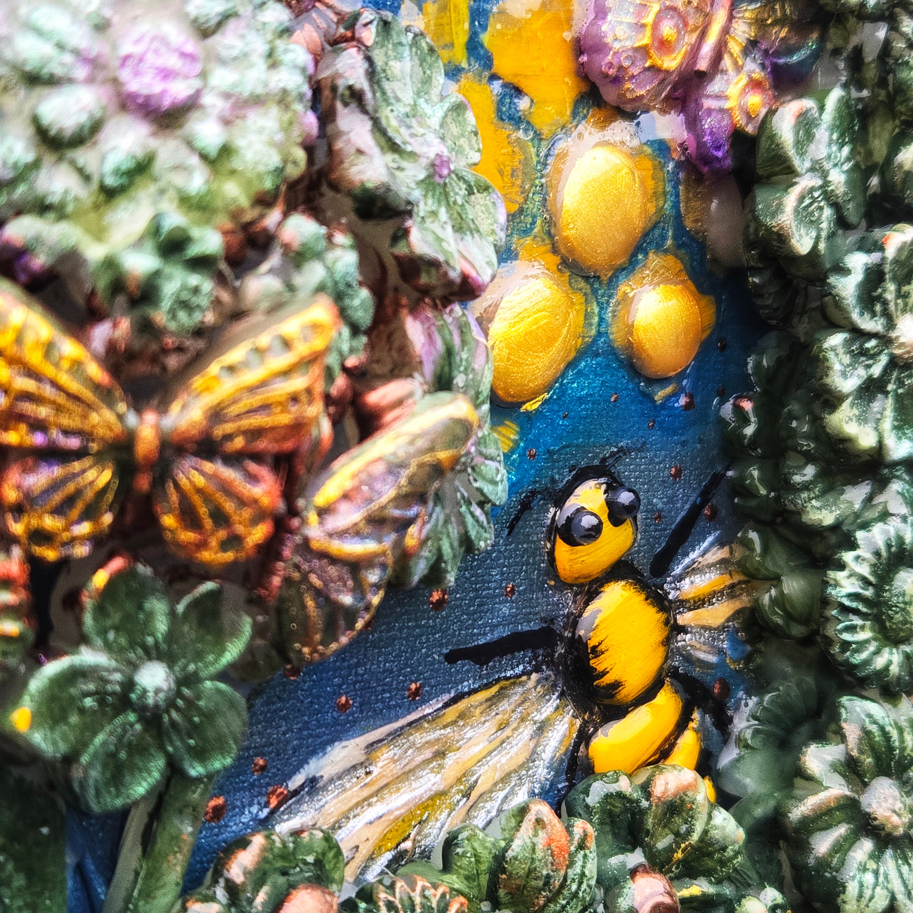 The Bees Know' Mixedmediaart – Steph Jordan Eye Candy